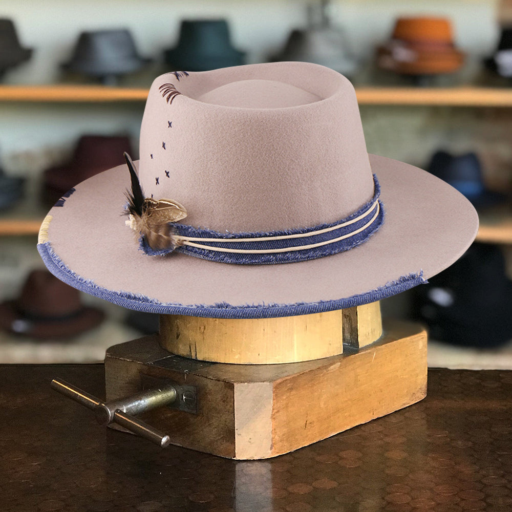 Classic Wide Brim Outdoor Hat - Image 2