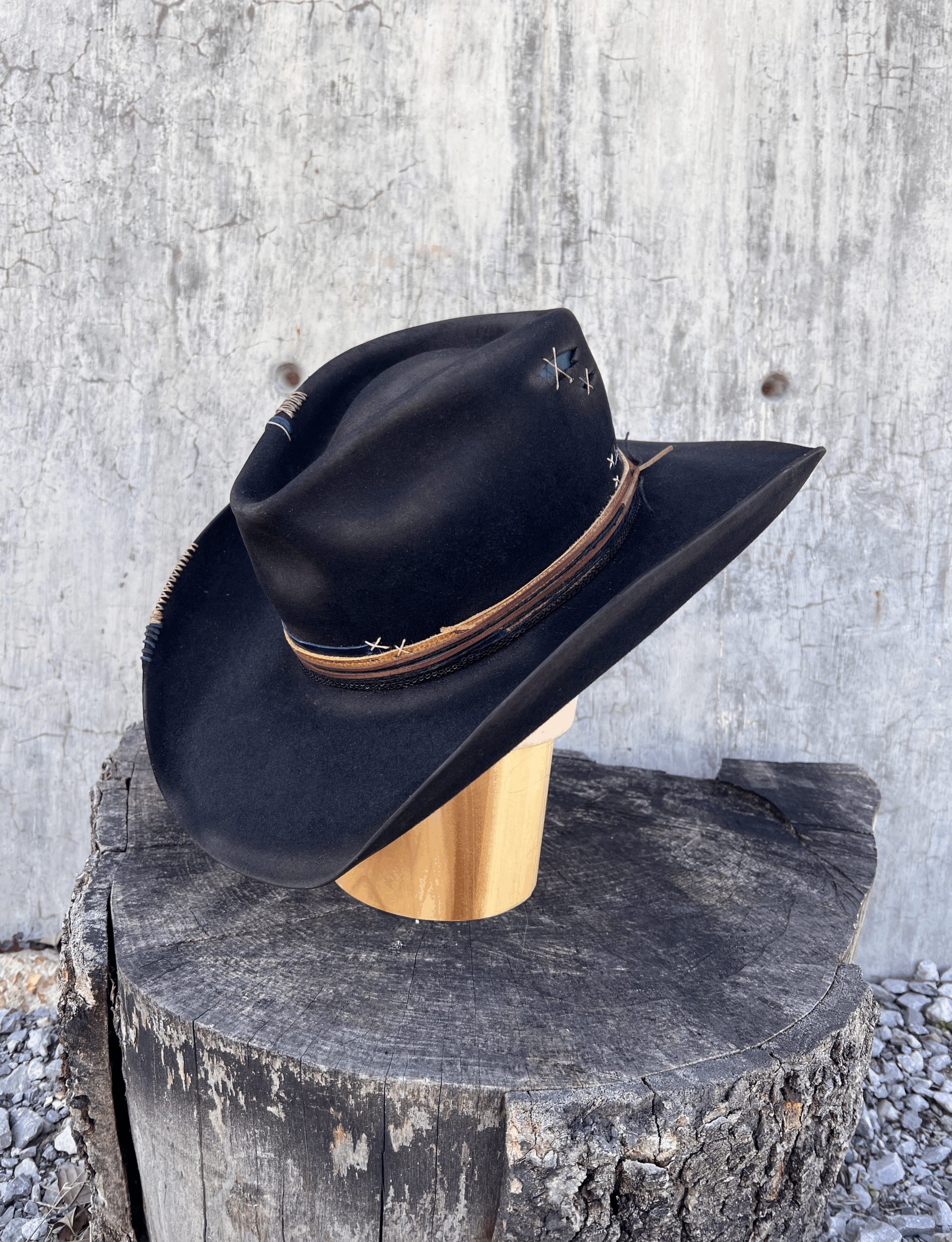 Ebony Blue Vintage Felt Cowboy Hat - Image 2