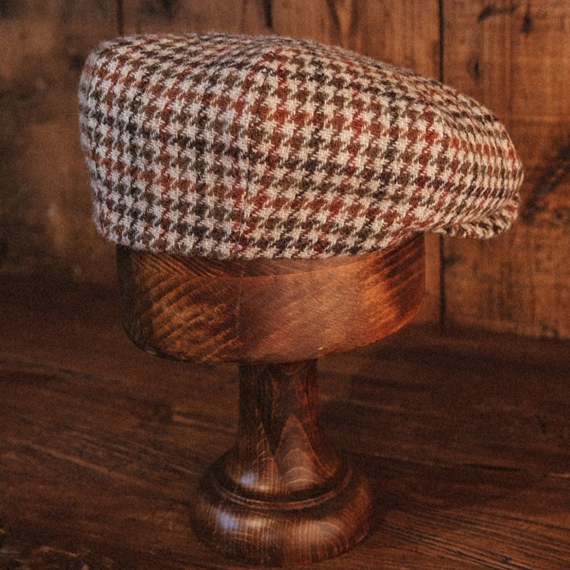 Eight Piece Camel Houndstooth Wool Newsboy Cap - Image 4