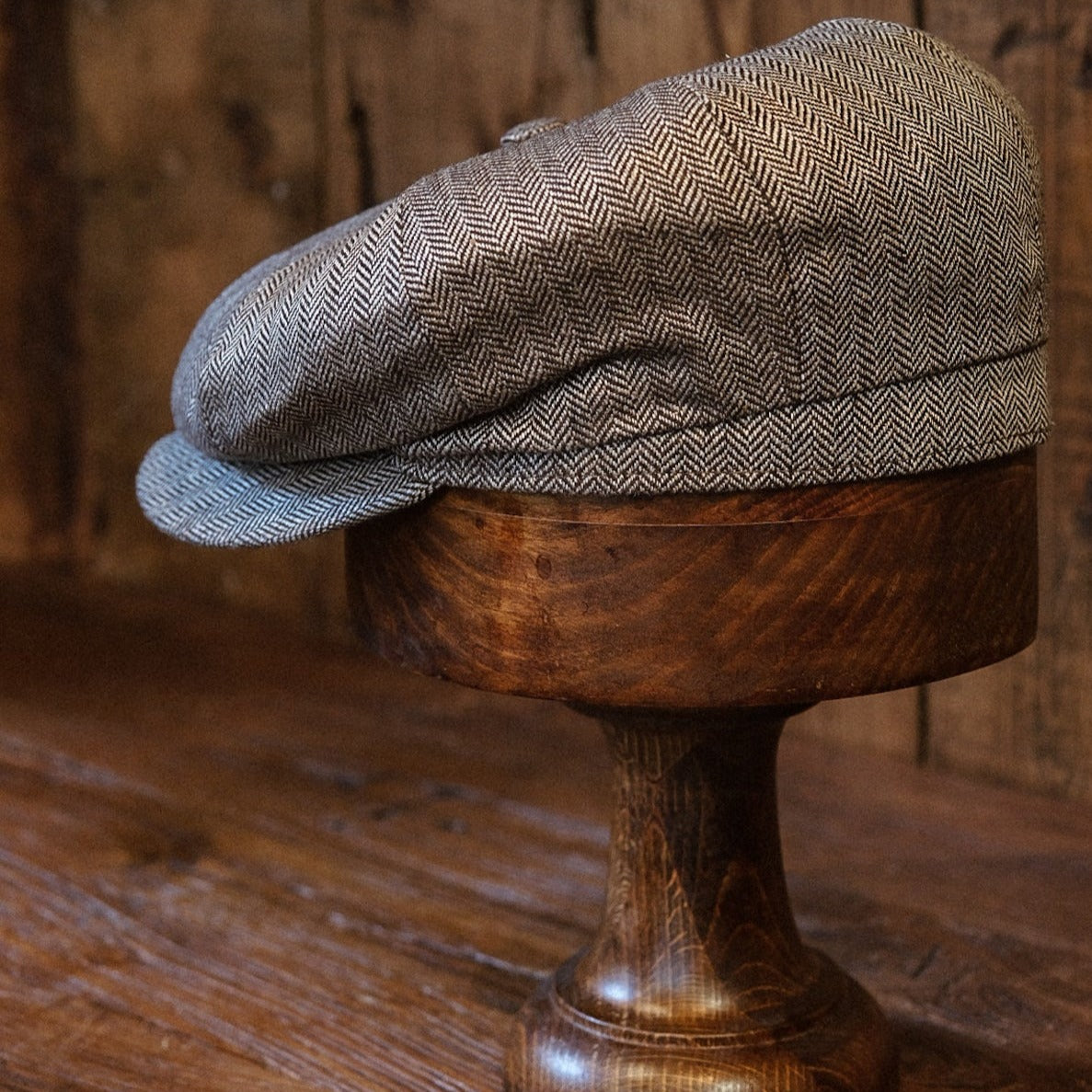 Eight Piece Grey Herringbone Linen Newsboy Cap - Image 4